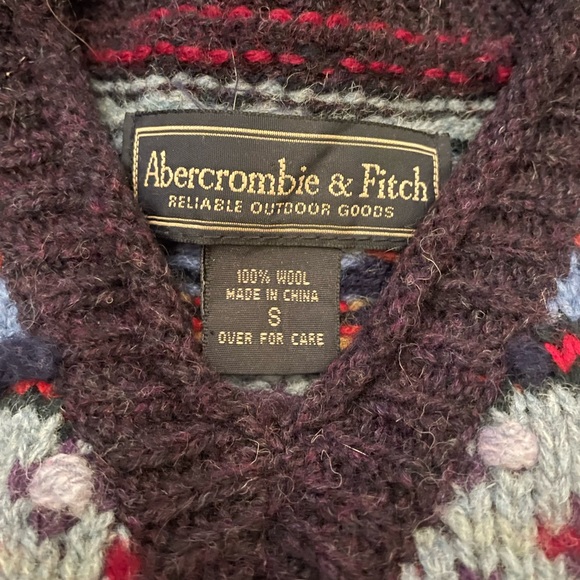 Abercrombie & Fitch wool sweater size small - Picture 2 of 2